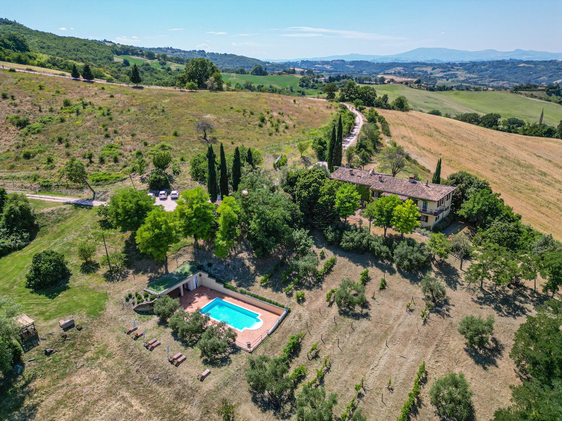 Estate in Historic Center, Urbino, Marche 3 - 18445387