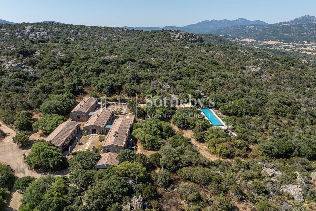 House in San Pantaleo, Olbia, Italy 3 - 18444955