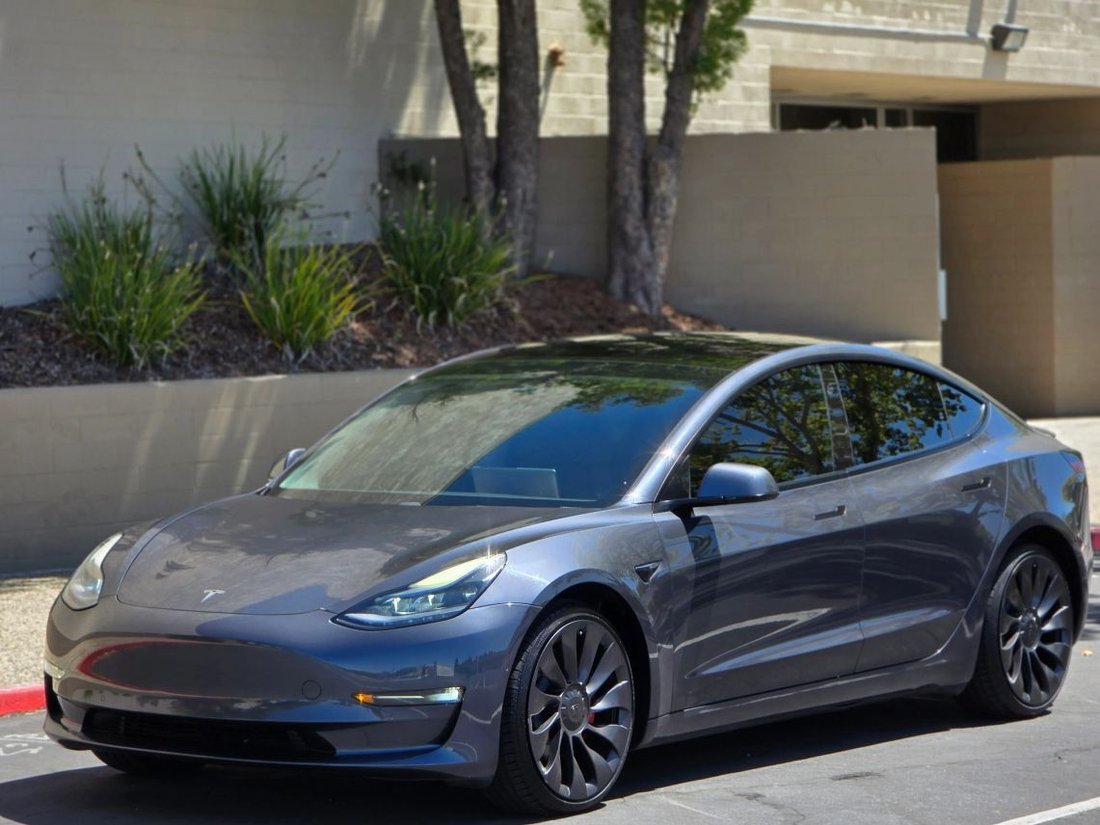 Sedan in Roseville, CA, United States 4 - 18444749
