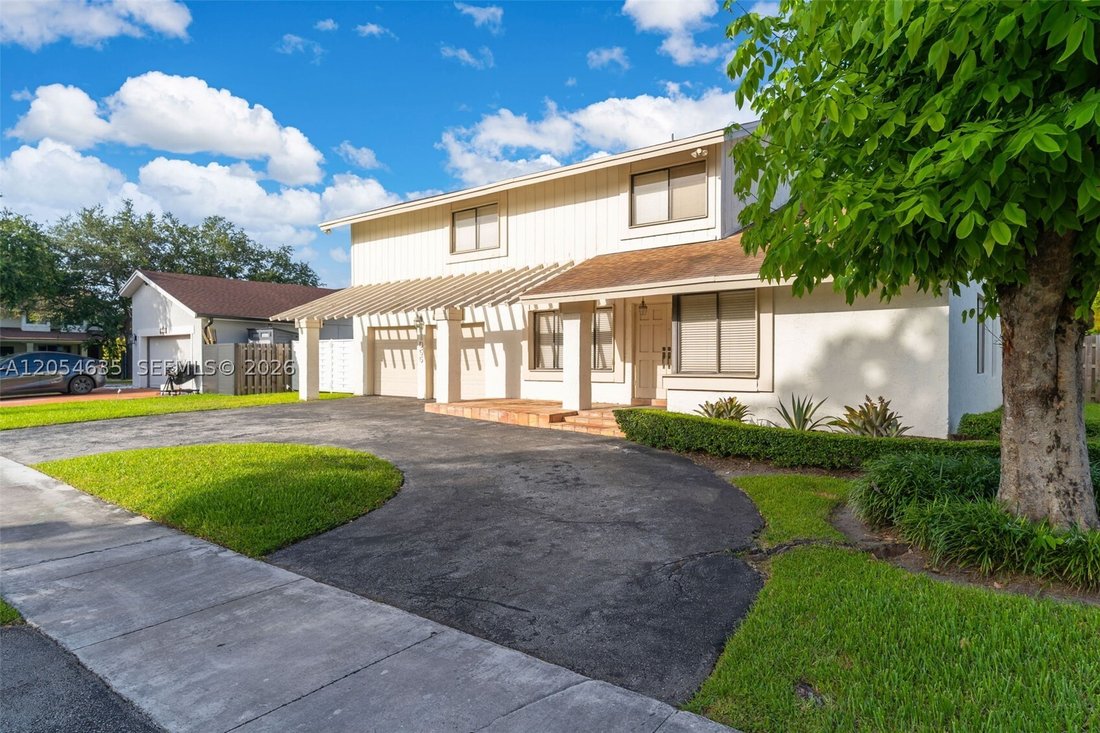 House in West Miami, Florida, United States 4 - 18446193