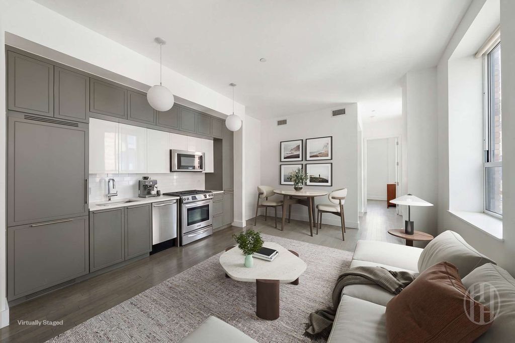 House in New York, New York, United States 1 - 18452298
