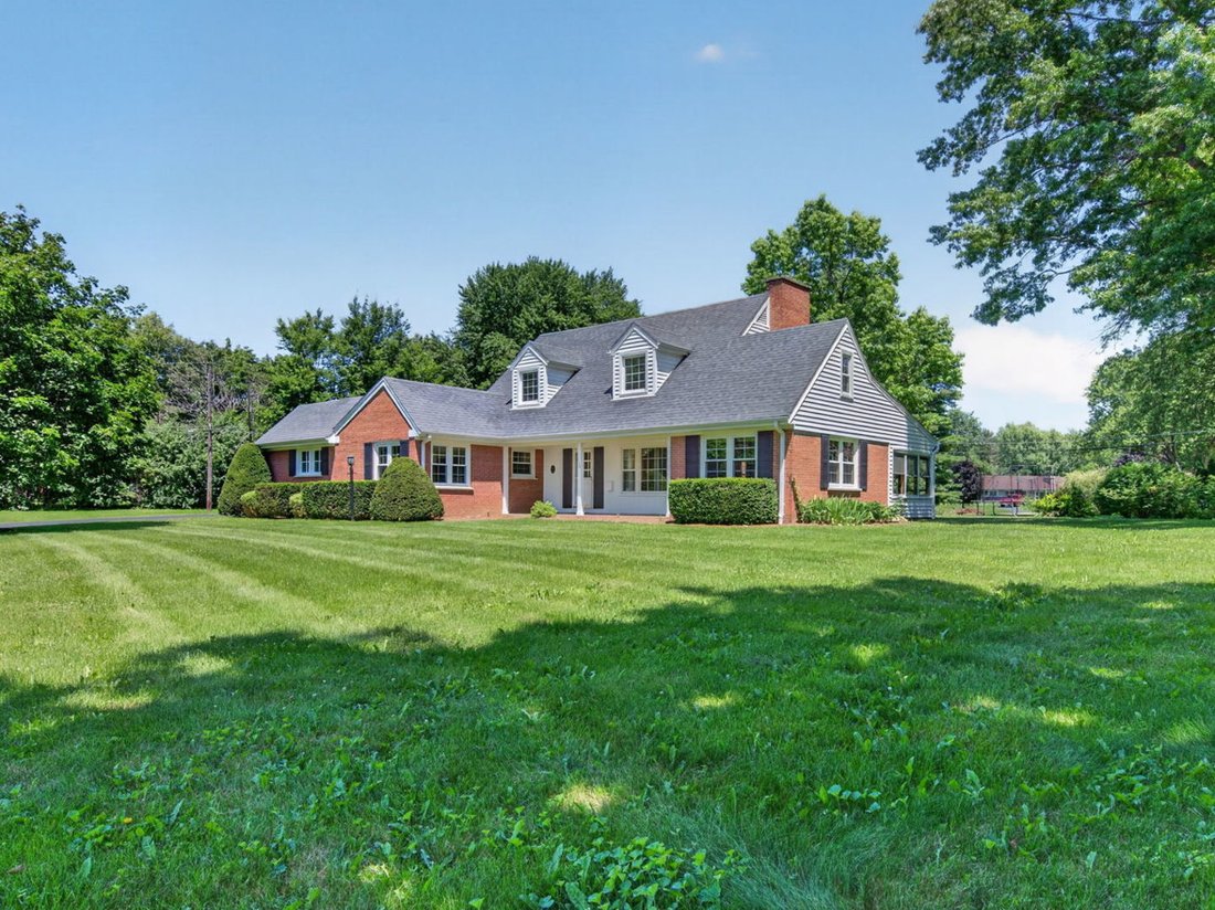 House in Barrington Hills, Illinois, United States 2 - 18447104