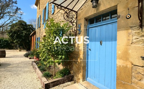 House in Cornillon-Confoux, Provence-Alpes-Côte d'Azur, France 1