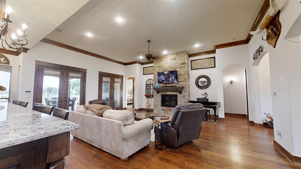 House in Granbury, Texas, United States 4 - 18451024