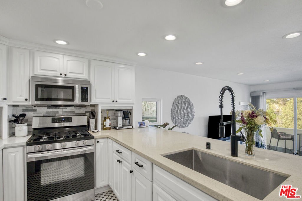 House in Los Angeles, California, United States 4 - 18449878