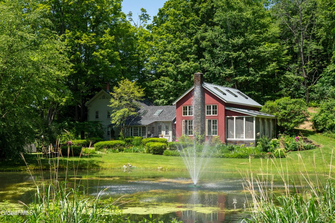 House in Cambridge, New York, United States 1 - 18446119
