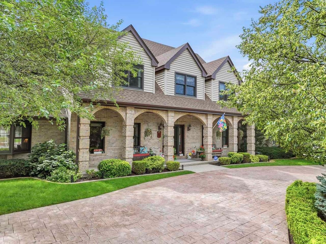 House in Bloomingdale, Illinois, United States 1 - 18447120