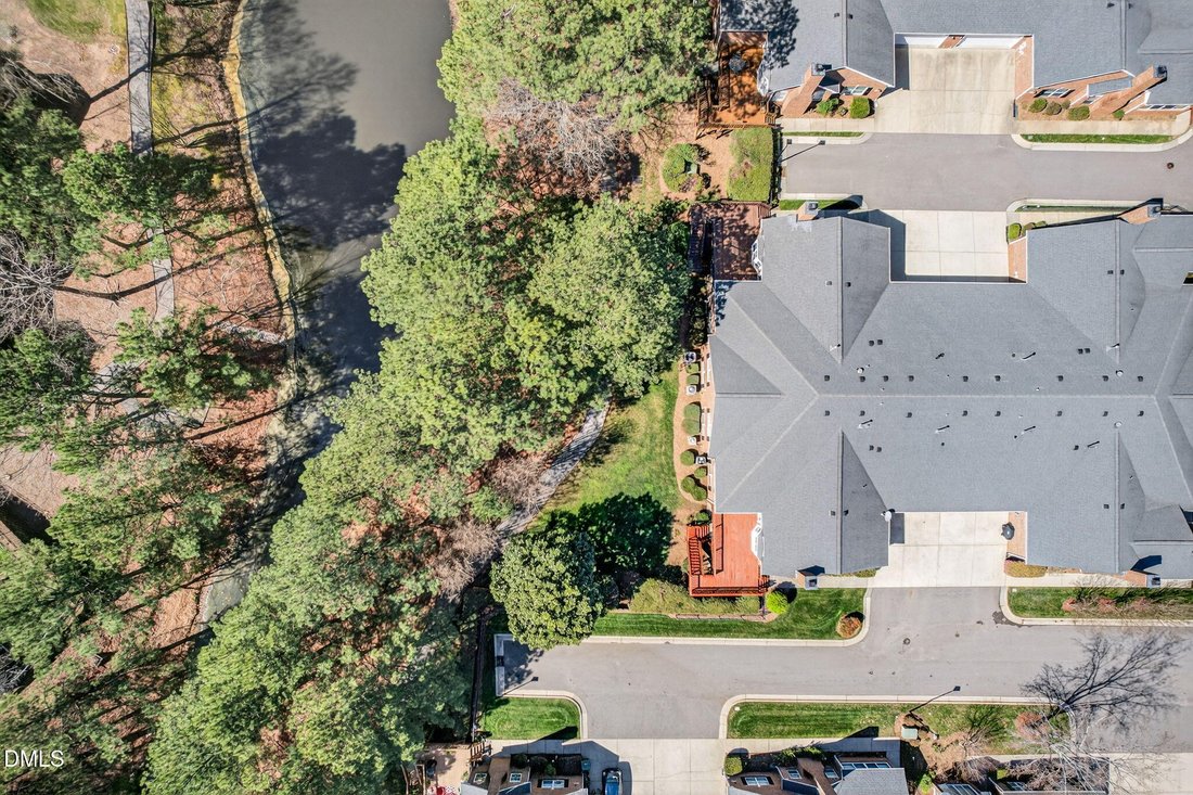 Condo in Cary, North Carolina, United States 3 - 18446811
