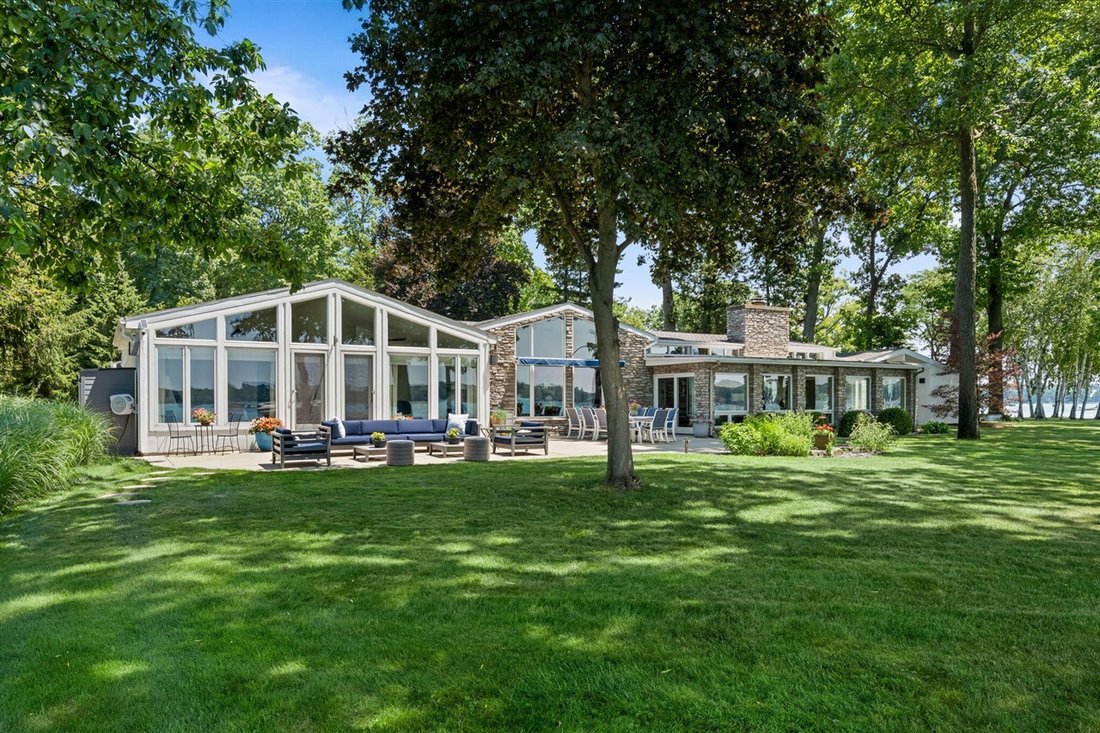 House in South Gull Lake, Michigan, United States 2 - 18446418