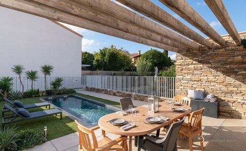 Villa in Carqueiranne, Provence-Alpes-Côte d'Azur, France 1
