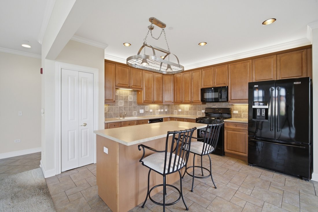 Condo in Wheeling, Illinois, United States 5 - 18447160