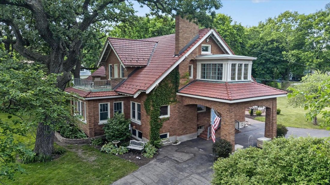House in Beloit, Wisconsin, United States 4 - 18446139