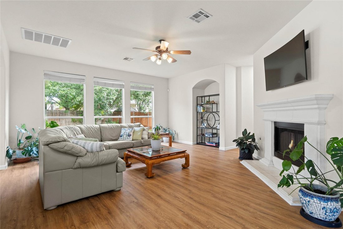 House in Pflugerville, Texas, United States 5 - 18450201