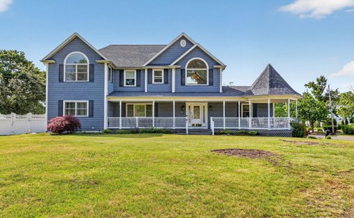House in Nesconset, New York, United States 1
