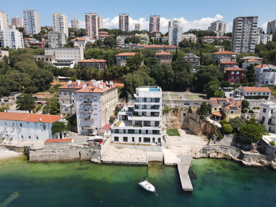 Apartment in Mjesni odbor Pecine, Grad Rijeka, Primorje-Gorski Kotar County 4 - 18451286