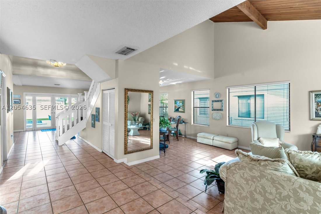 House in West Miami, Florida, United States 5 - 18446193