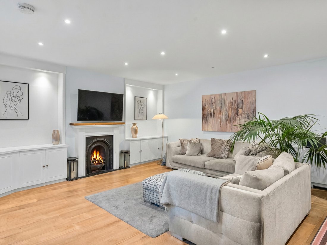Apartment in Earls Court, Kensington And Chelsea, England 3 - 18450131