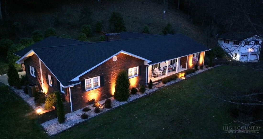 House in Creston, North Carolina, United States 5 - 18448863