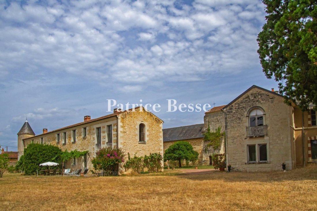 Haus in Centre, Loudun, Frankreich 1 - 18449744