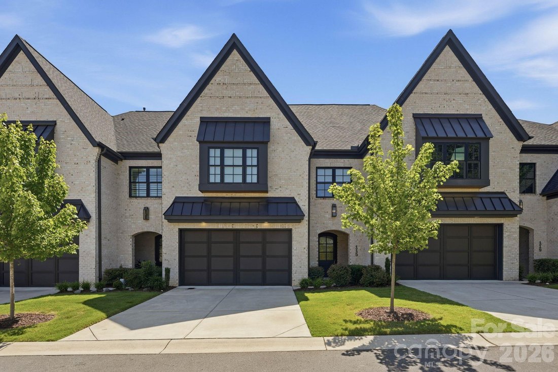 Townhouse in Charlotte, North Carolina, United States 1 - 18448447