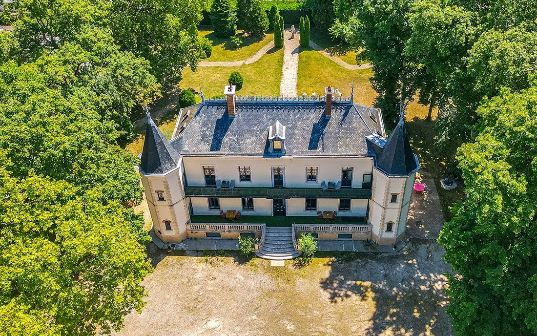 Château à Arrondissement de Chalon-sur-Saône, Bourgogne-Franche-Comté, France 2 - 18448352