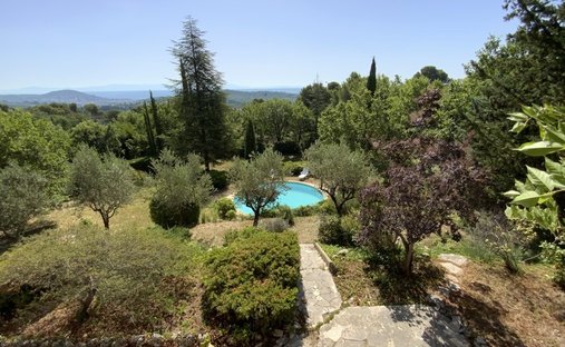 House in Pierrevert, Provence-Alpes-Côte d'Azur, France 1