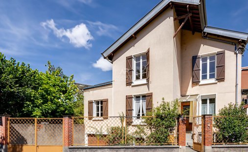 House in Beau Site-Pommerets-Binelles, Sevres, France 1