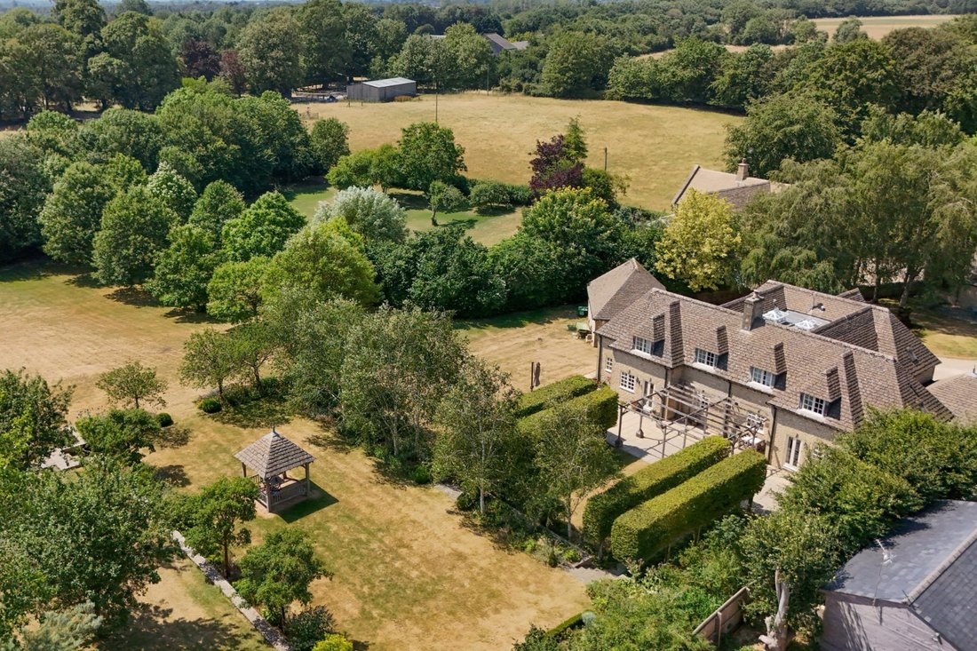 House in Gloucestershire, England 4 - 17819380