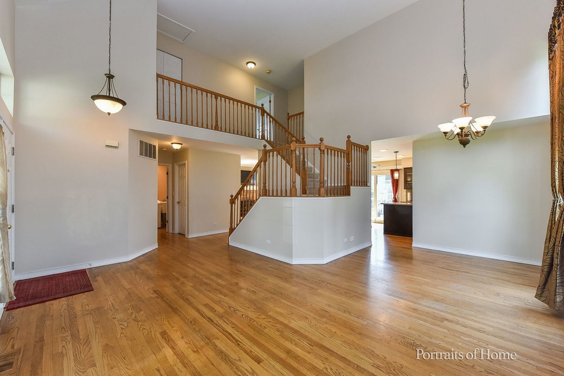 House in Aurora, Illinois, United States 3 - 18447098