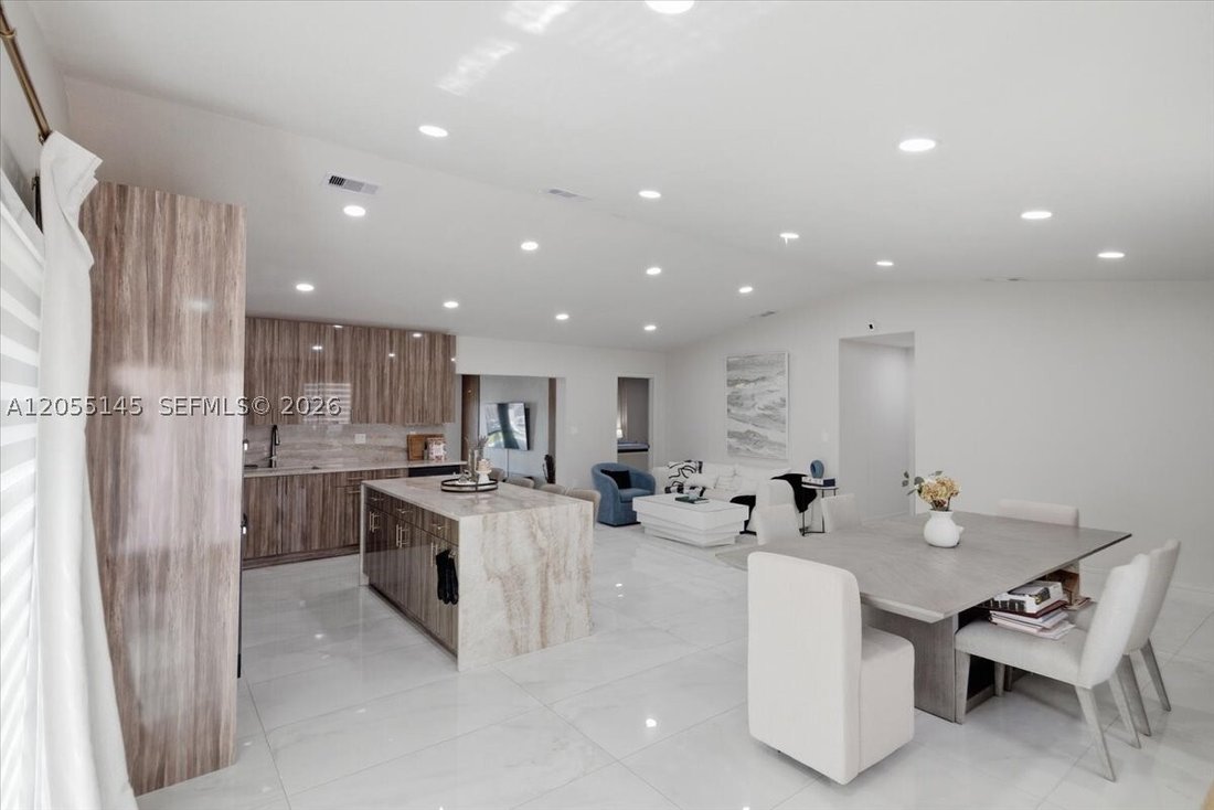 House in Miami, Florida, United States 2 - 18449446