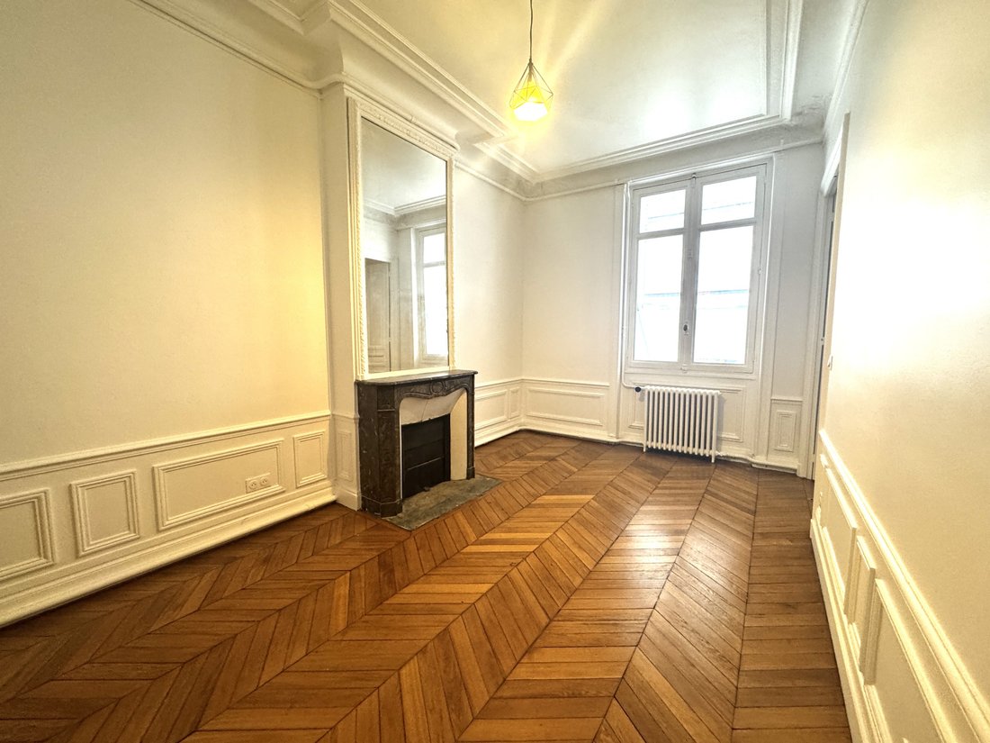 Apartment in Elysées-Madeleine, Paris 8e Arrondissement, Paris 3 - 18450356
