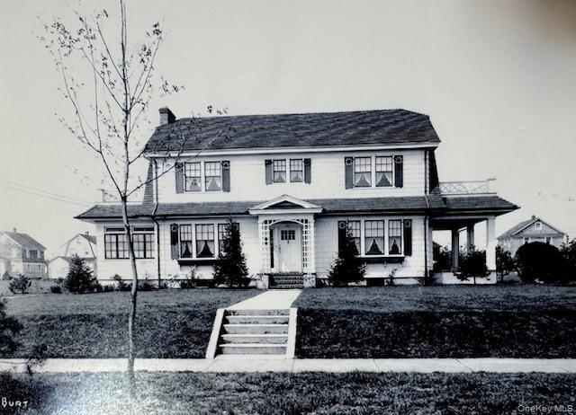 House in Mineola, New York, United States 2 - 16578870