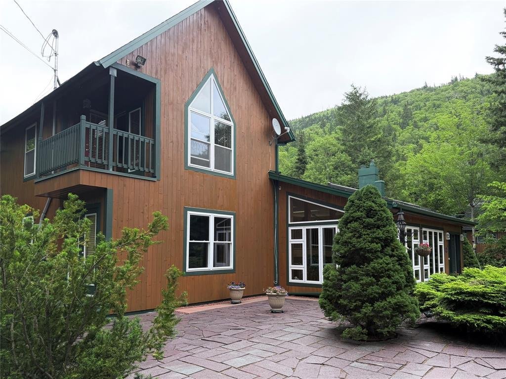 House in Steady Brook, Newfoundland and Labrador, Canada 3 - 18450939