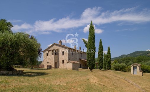 Landhaus in Umbertide, Umbrien, Italien 1
