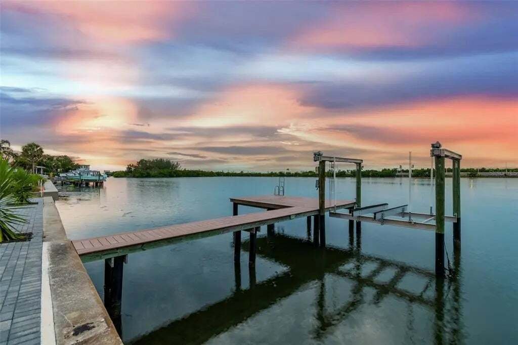 House in Tampa, Florida, United States 3 - 18452306