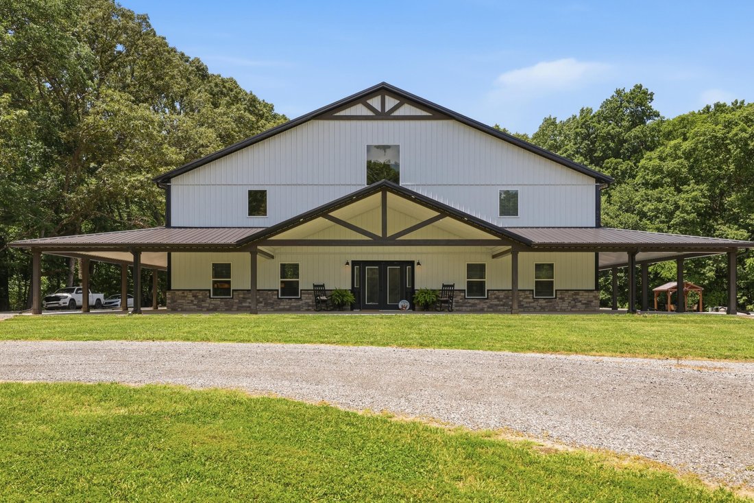 House in Hazel, Kentucky, United States 4 - 18449578