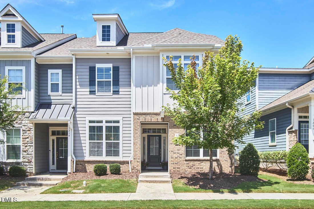 Townhouse in Durham, North Carolina, United States 2 - 18446783