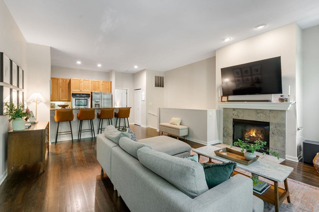 Condo in Chicago, Illinois, United States 4 - 18450641
