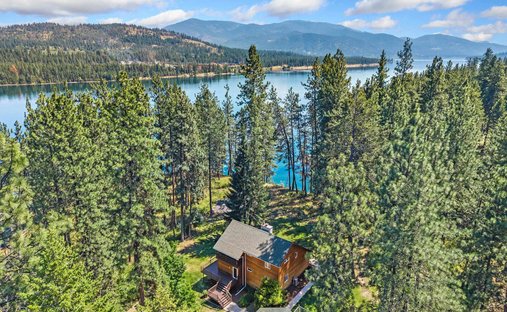 House in Kettle Falls, Washington, United States 1