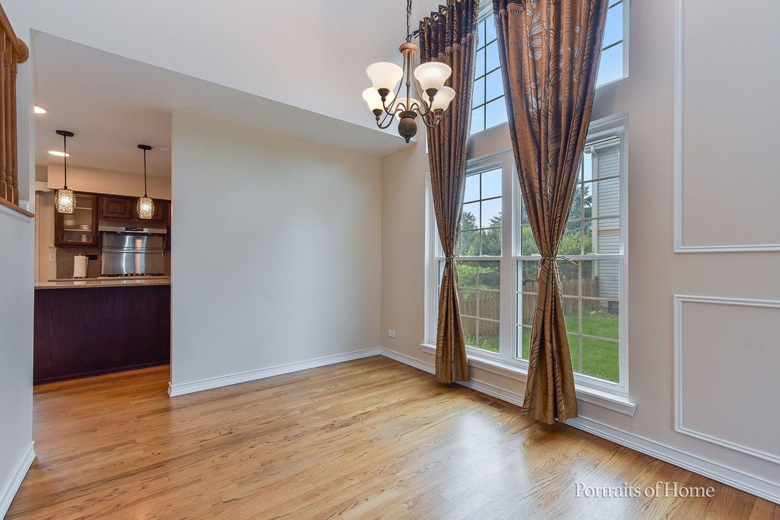 House in Aurora, Illinois, United States 5 - 18447098
