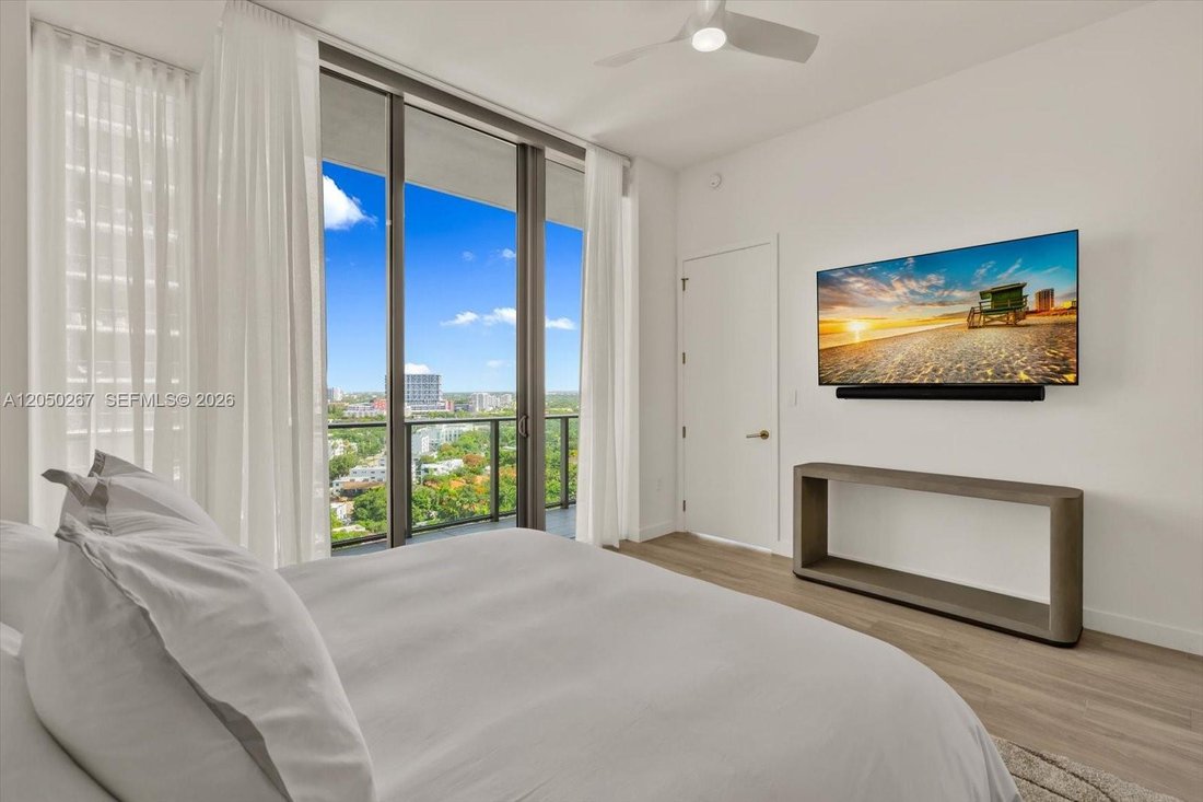 Condo in Miami, Florida, United States 4 - 18451263