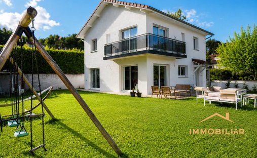 House in Bellegarde-sur-Valserine, Valserhone, France 1