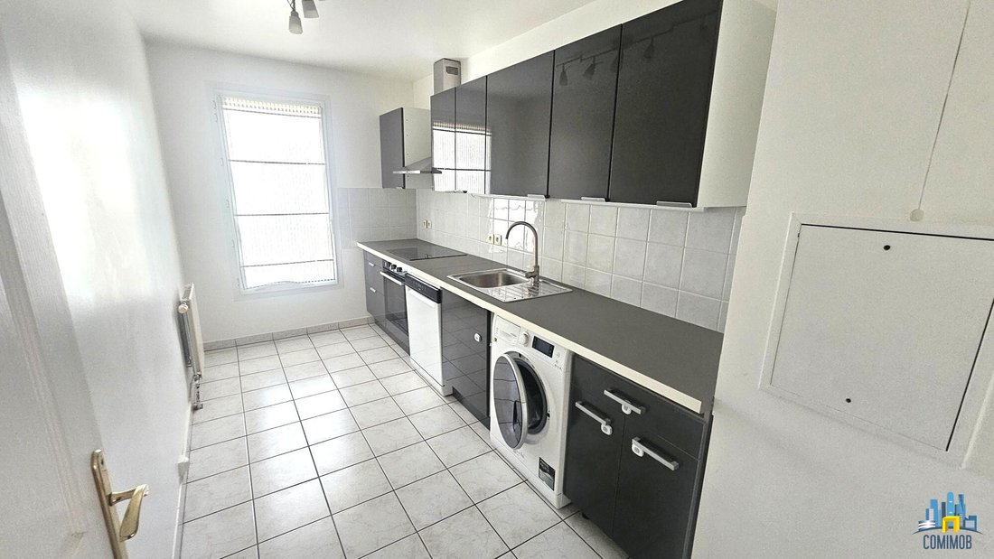Apartment in Hôtel de Ville, Courbevoie, France 4 - 18452432