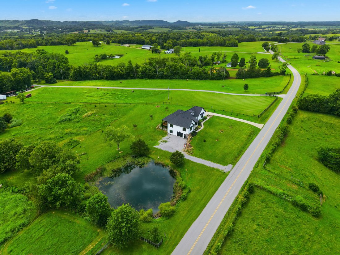 House in Stanford, Kentucky, United States 4 - 18449579