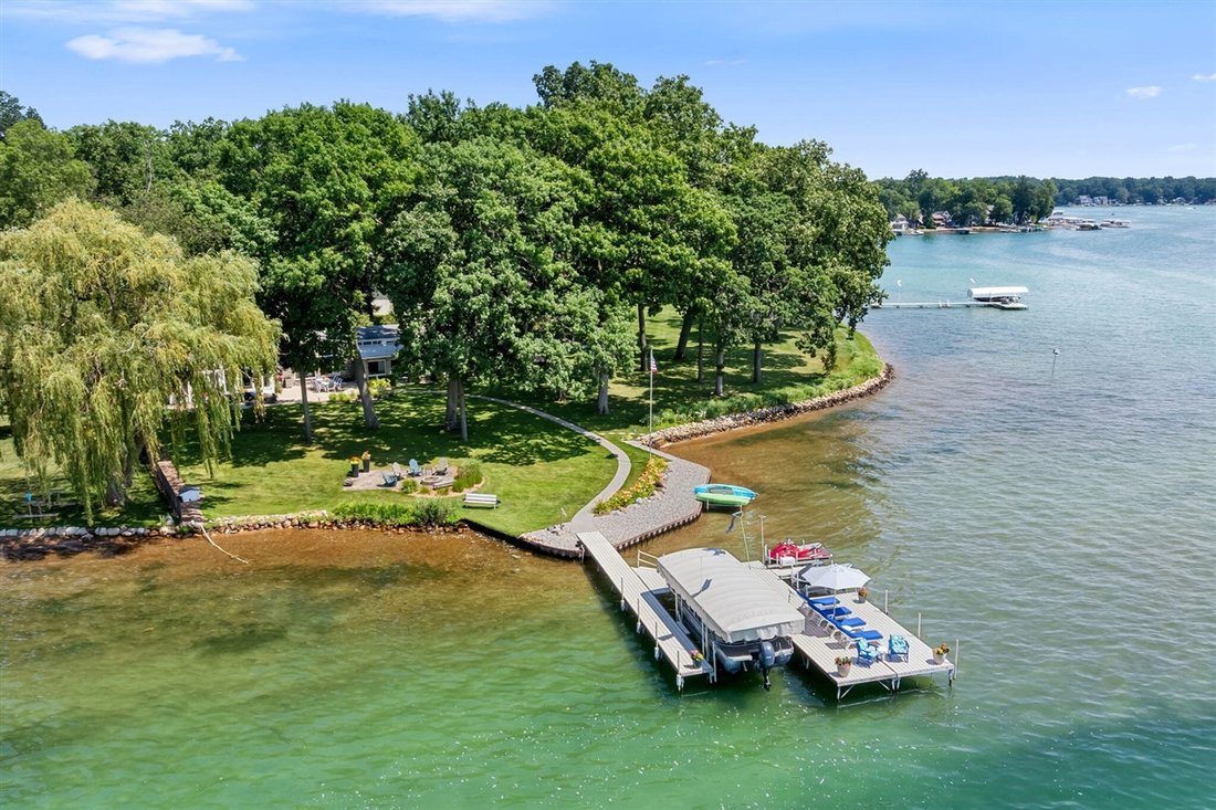 House in South Gull Lake, Michigan, United States 5 - 18446418