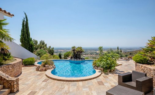 Villa in Pau, Catalonia, Spain 1