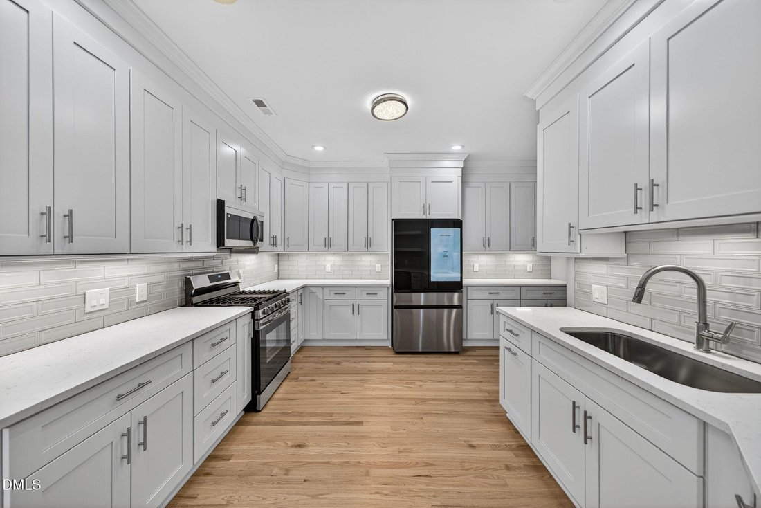 Condo in Cary, North Carolina, United States 5 - 18446811