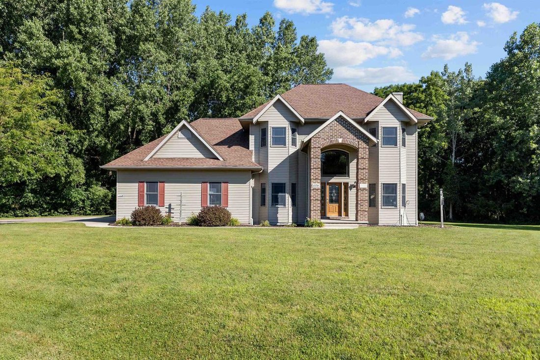 House in Oshkosh, Wisconsin, United States 4 - 18449203