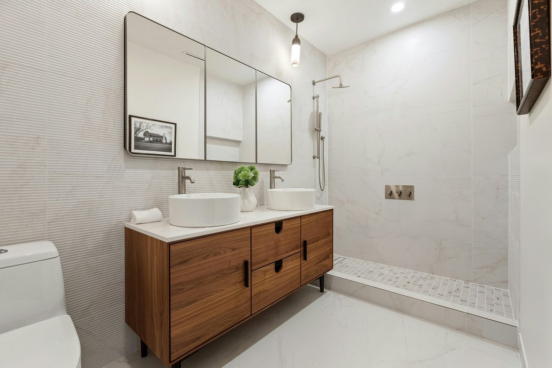 Condo in New York, New York, United States 5 - 18439210
