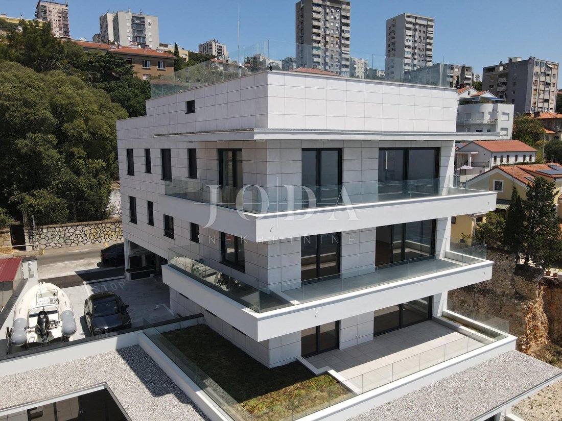 Apartment in Mjesni odbor Pecine, Grad Rijeka, Primorje-Gorski Kotar County 2 - 18451277